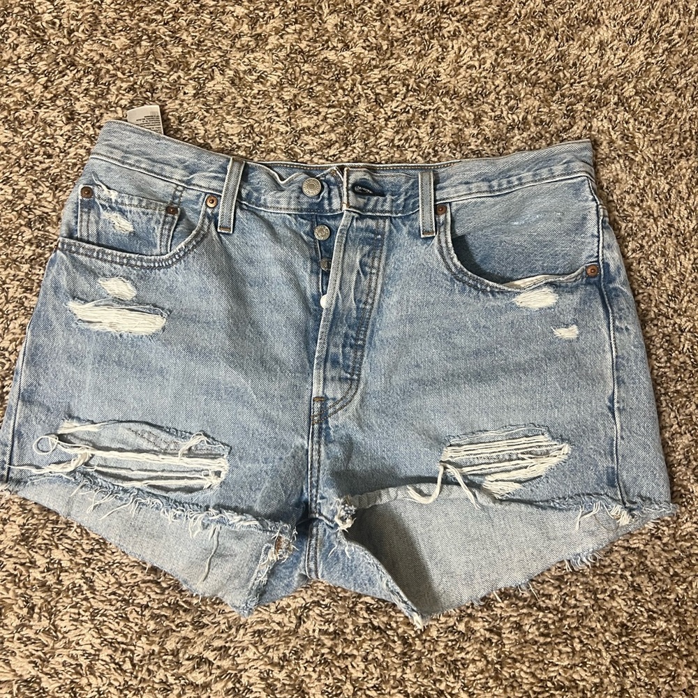 WOMENS LEVIS SHORTS